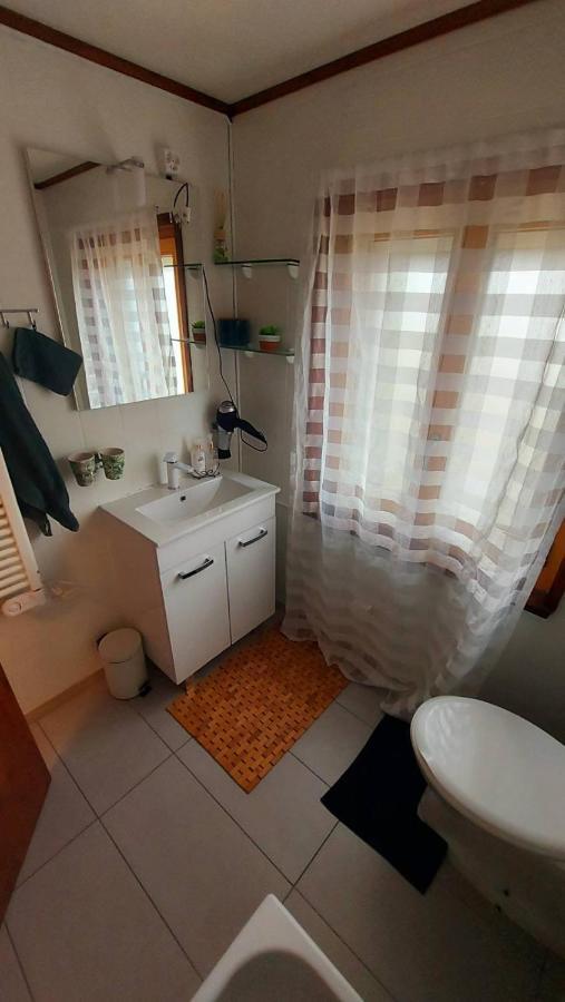 Petite Maison Sur La Colline Du Gibloux: 1Chambre,1 Salon Et Salle De Bain Prives Au Rez De Chausse, Piscine Exterieur Et Bbq , Le Chatelard  Экстерьер фото